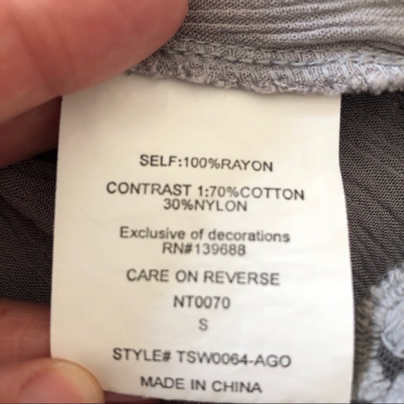 Altar’d State grey cropped halter top size small B40 - Picture 6 of 8